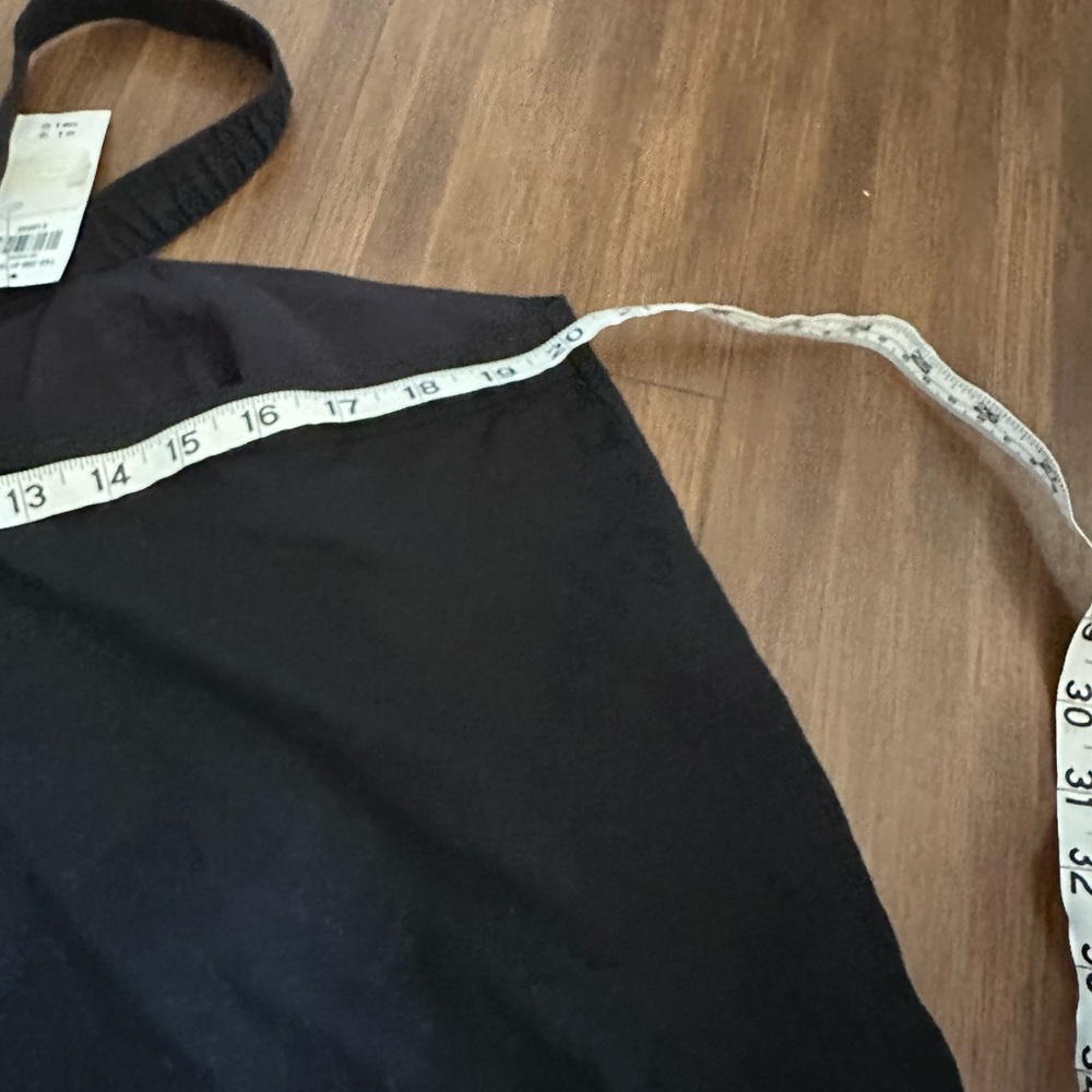 NWT Abercrombie and fitch black criss cross front black tank blouse size XL - Picture 5 of 6